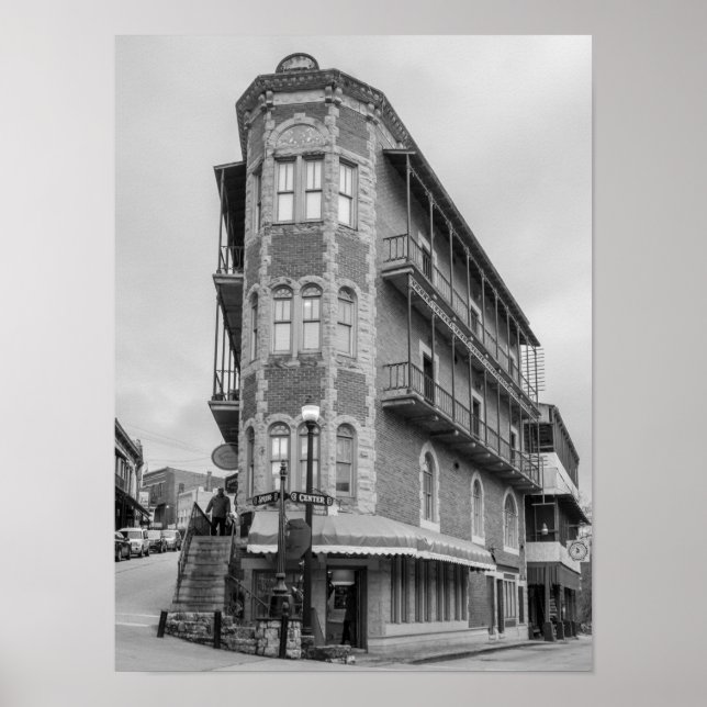 Flatiron Flats Eureka Grayscale Poster (Framsidan)