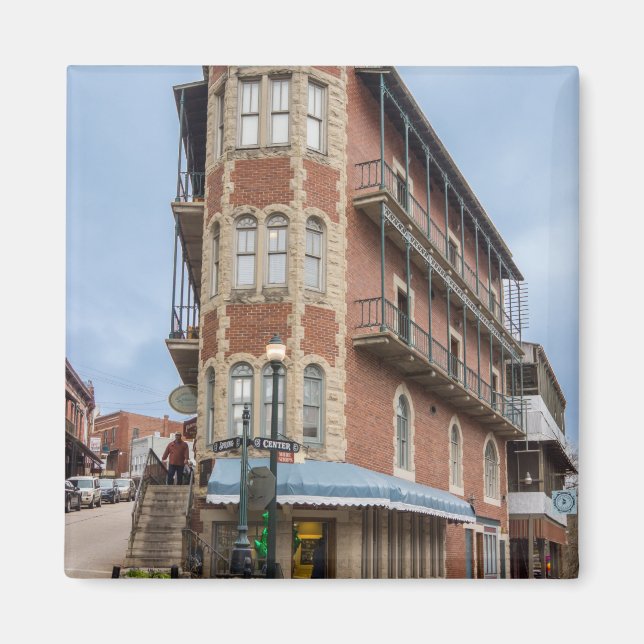 Flatiron Flats Eureka Magnet (Framsidan)