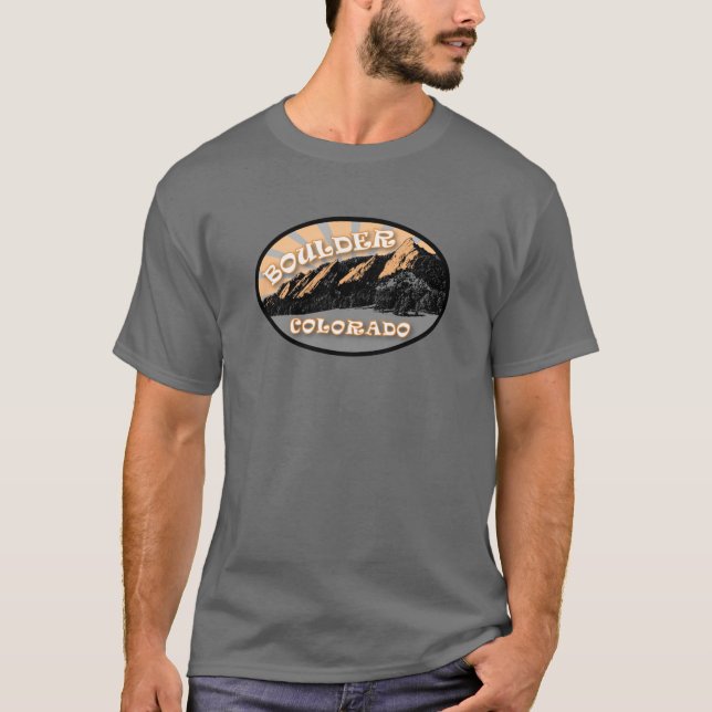 Flatirons, Chautauqua Park, Boulder CO T-Shirt (Framsida)