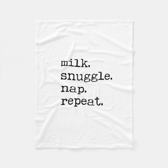 Fleece Blanket - Milk, Snuggle, Nap, Repeat (Framsidan)