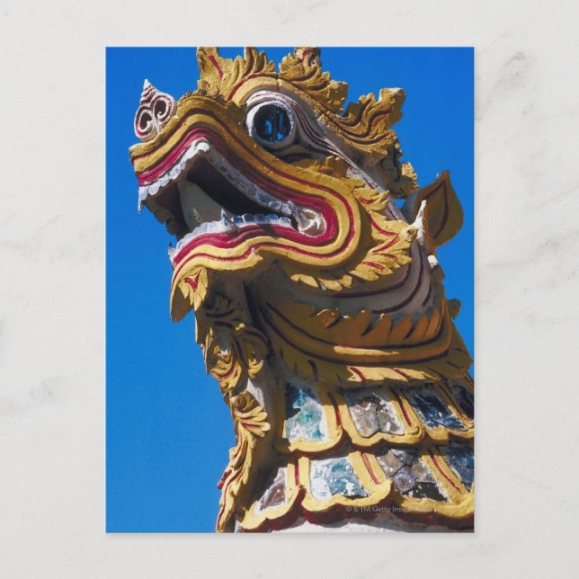 Flerfärgad dragonstatus vid Wat Duang Di Vykort (Framsida)