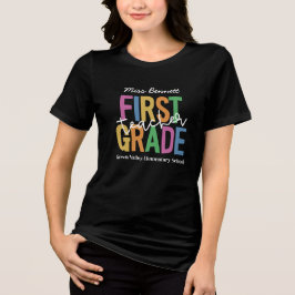 Flerfärgad lärare i första klass Lägg till namn T Shirt