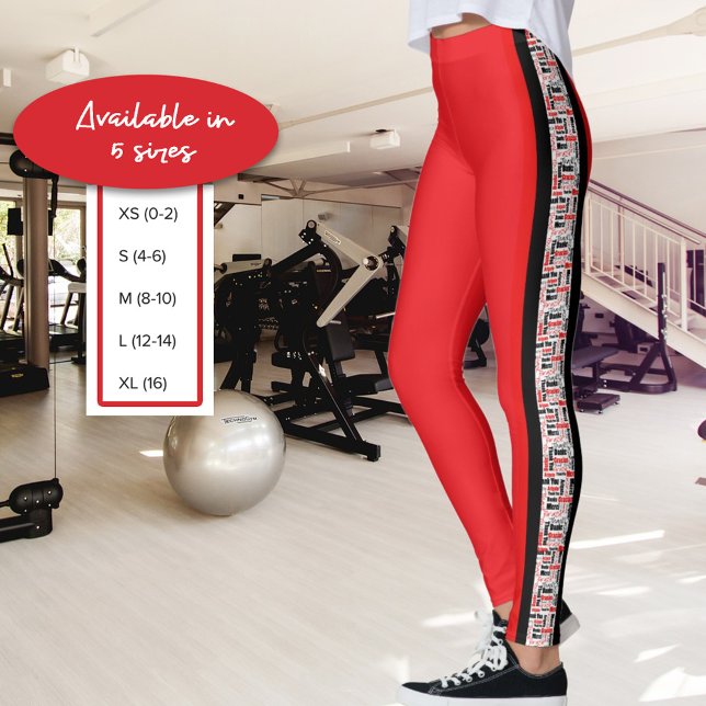 Flerspråkig röd och svart Lodrät Rand Leggings (This multilingual thank you word cloud typography design adds a twist to the red leggings)