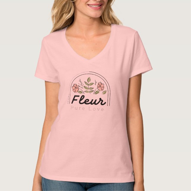 Fleur – Blommig Logotyp för Ren Kärlek T Shirt (Framsida)