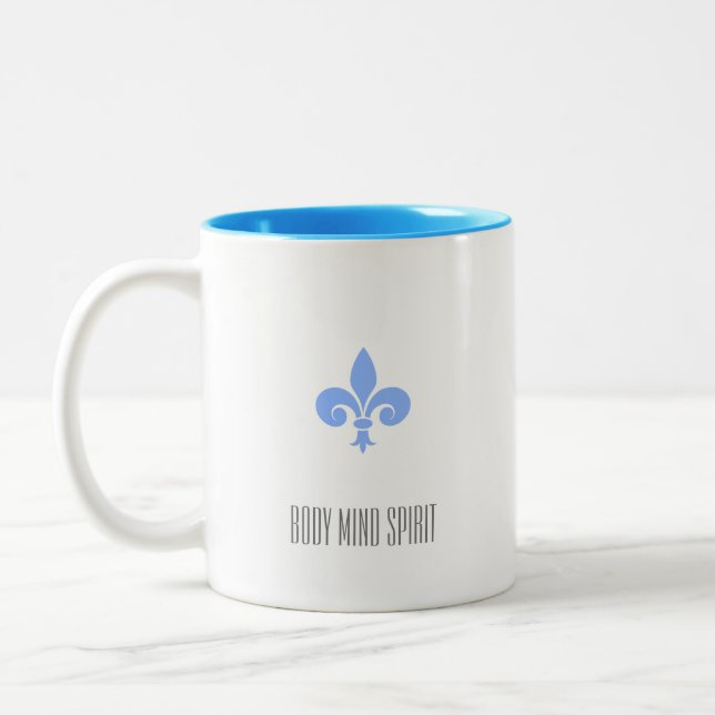 Fleur de Lis Monogrammed Två-Tonad Mugg (Vänster)