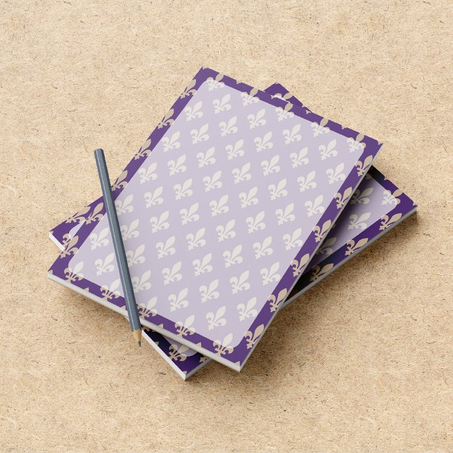Fleur de Lis Mönster, Fransk, Royal, Cream, Lila Anteckningsblock (Skapare uppladdad)