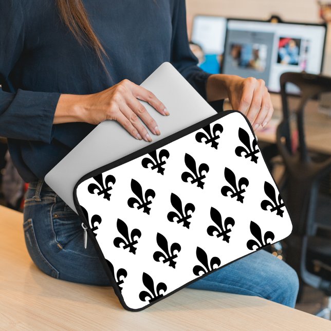 Fleur de Lis Mönster, Royal Fransk, Black on White Laptop Fodral (Skapare uppladdad)