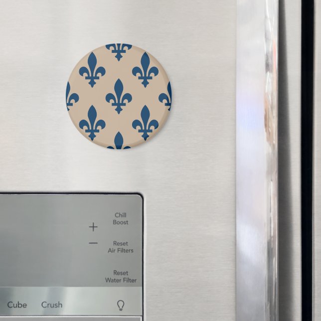 Fleur de Lis Mönster, Royal Fransk Blue på Cream Magnet (In Situ (Fridge))