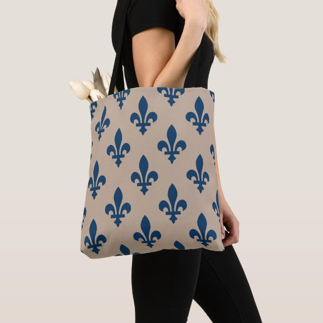 Fleur de Lis Mönster, Royal Fransk Blue på Cream Tygkasse (Närbild)