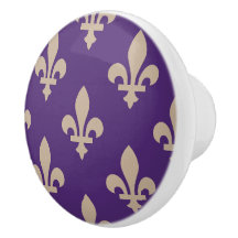 Fleur de Lis Mönster, Royal Fransk Cream på Lila