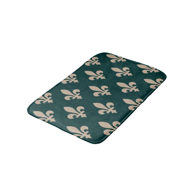 Fleur de Lis-mönster, Royal French Kräm på Grönt Badrumsmatta (Vinklad)