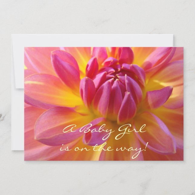 Flicka är på väg! Inbjudningar till babyskor (Framsida)