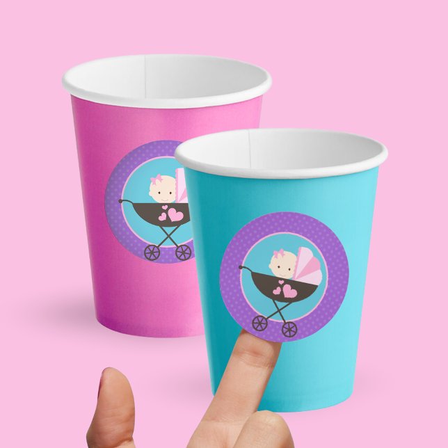 Flicka Bebisdocka Cirkel Klistermärken (Adorable Baby Doll Birthday Round Stickers. Perfect for favor boxes, envelope seals, cups & more!)