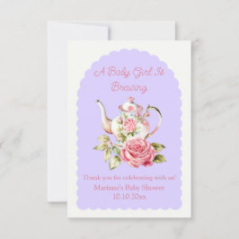 flicka brinner i blommigt, babydusch i party i te tack kort