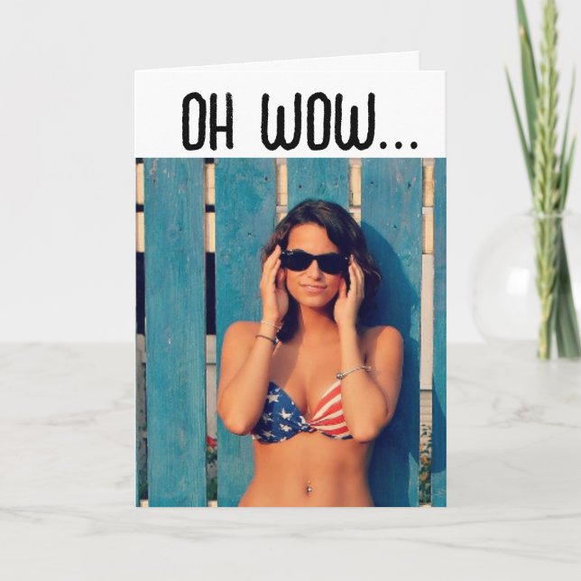 Flicka i bikini födelsedagskort för honom över bac helgkort (Framsida)