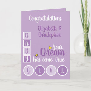 Flicka kärlek och värna om lila och gult kort