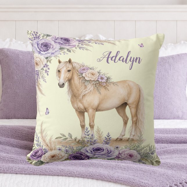 Flicka Lila Gul Ros Häst Monogram Kudde (Skapare uppladdad)