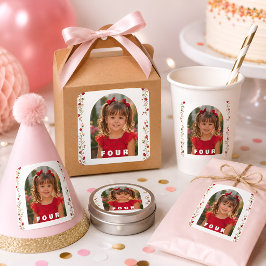 Flicka med foto på 4-årsdekal fyrkantigt klistermärke