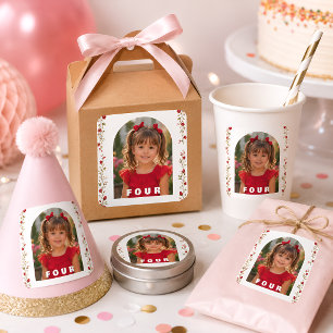 Flicka med foto på 4-årsdekal fyrkantigt klistermärke