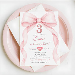 Flicka med rosa rosett 3-årsdag inbjudningar