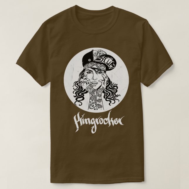 flicka med tatuering och ana t shirt (Design framsida)