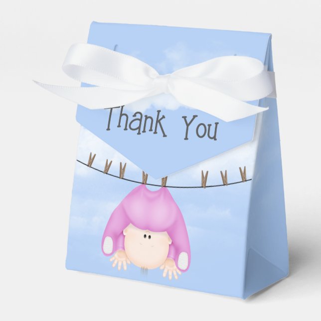 Flicka som håller fast vid stänglinje presentaskar (Framsidan Sidan)