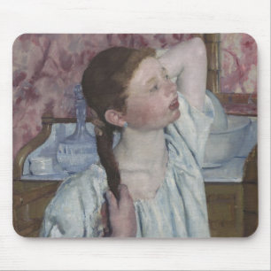 Flicka som ordnar henne hår, 1886 (olja på kanfa musmatta