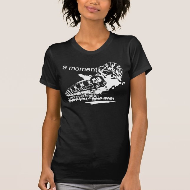 Flicka T (svart) - utbilda logotypen Tee Shirt (Framsida)