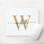 Flickaktig Elegant Vitt Guld Monogram Namn Skrift Musmatta<br><div class="desc">Flickaktig Elegant Vit och Guld Enkel Minimalistisk Monogram Initial Namn Signatur Skrift Anpassad Personlig musmatta. Denna enkla minimalistiska enfärgade design med ditt förnamn i en snygg handskriven svansfont typografi (eller kalligrafi), monogram initial i guld och svart på vit bakgrund. Dessa är lätta att anpassa. Jätte snyggt feminint present för födelsedag,...</div>