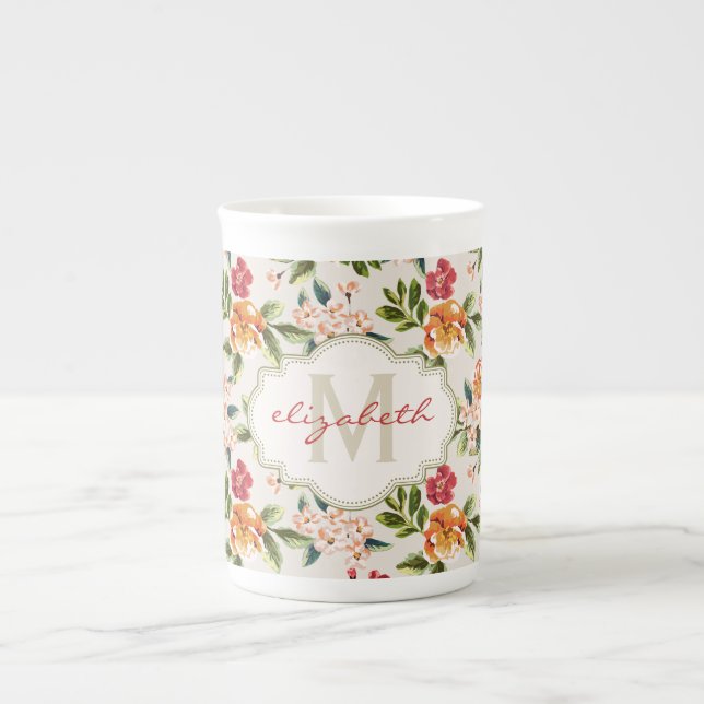 Flickaktigt chic blommönster med Monogramnamn Benporslin Mugg (Framsidan)