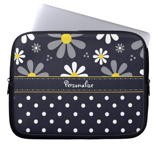Flickaktigt moddaisy och polka dots med namn laptop sleeve (Framsidan)