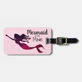 Flickaktigt purpurfärgad sjöjungfru på personligen bagagebricka