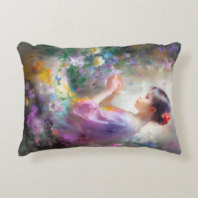 Flickan beundrar en blomma i hennes händer prydnadskudde (Framsidan)