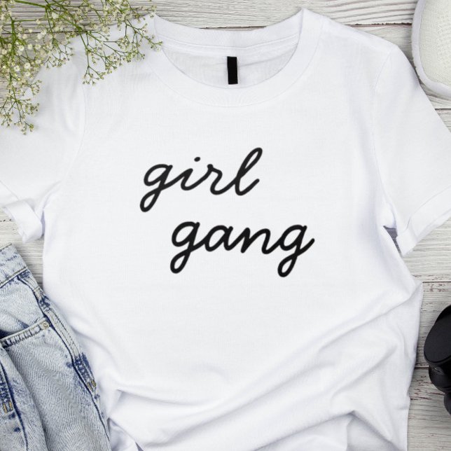 Flickan-gänget, ett modernt feminisistiskt strömma t shirt (Modern girl gang t-shirt for bachelorette party guests, bridesmaids and bride)