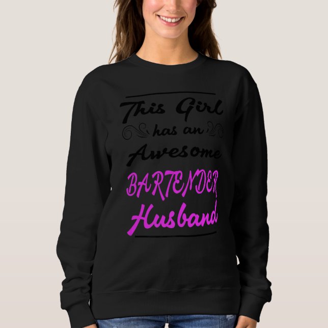 Flickan har Fantastisk Bartender Make T Shirt (Framsida)