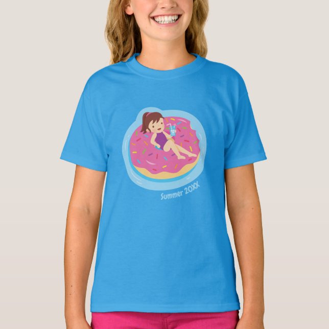 Flickan på Rosa Doughnut Bassäng Flyter flickor Te T Shirt (Framsida)