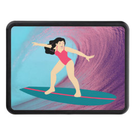 Flickan surfar på solnedgången. dragkroksskydd