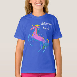 Flickan tror i magisk UnicornT-tröja T-shirt