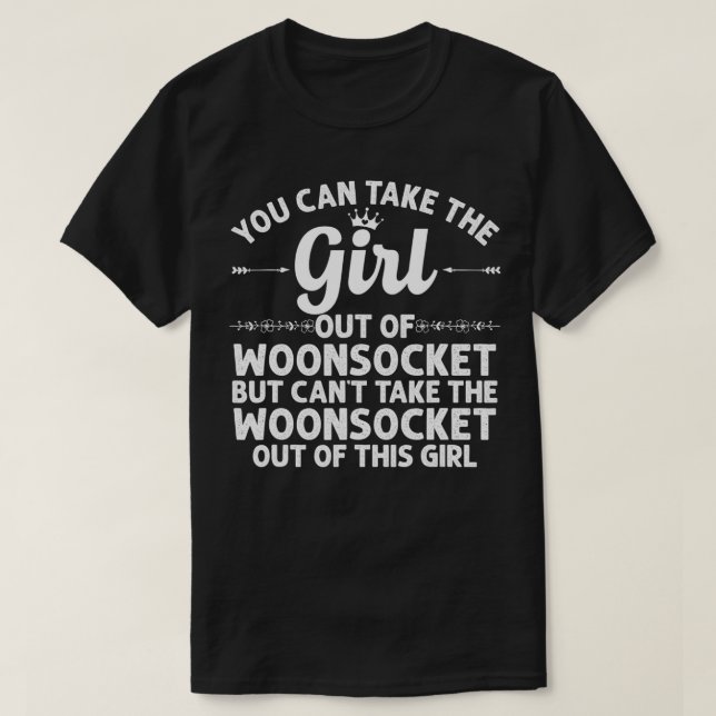 Flickan ur WOONSOCKET RI RHODE ISLAND Gift Funny T Shirt (Design framsida)