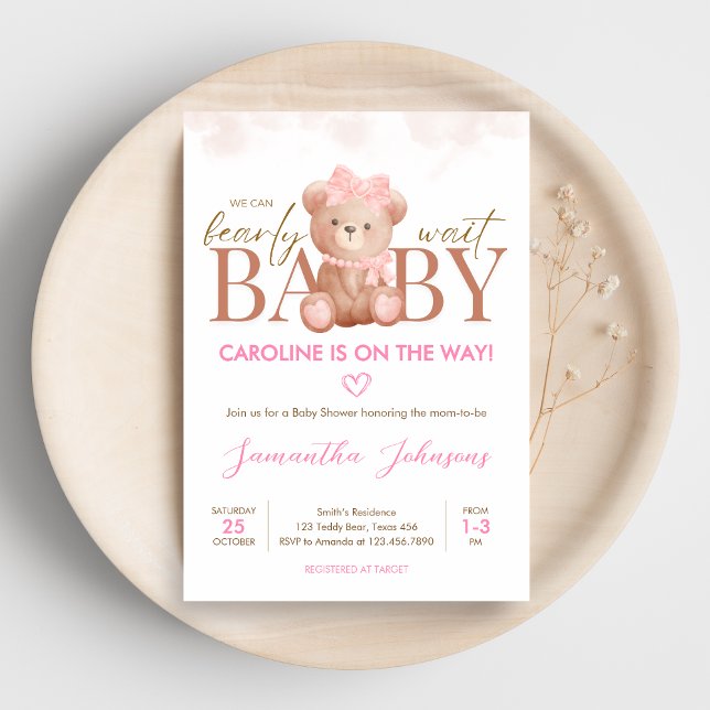 Flickan vi kan bota, vänta på babykläder inbjudningar (We Can Bearly Wait Pink Bear Baby Shower Invitation)