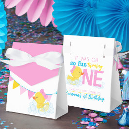 Flickans vattenfärg Rubber Anka 1:a födelsedagstra Presentaskar