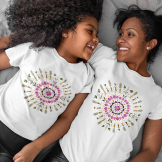 Flickigt unikt mandala pressade blommor konstverk t shirt