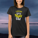 Flickor i natt ut T-Shirt<br><div class="desc">Tjejer i Party t-shirt. Designad för någon som har en "Flickr ut"! Tjejer i firande t-shirt. Flickor ute i natten. Lägg till namn om den person vars flickors nattskjorta det är. Tjejers nattskjorta.</div>