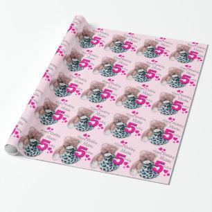 Flickor namn 5 mjuka leksaker födelsedag med mön presentpapper