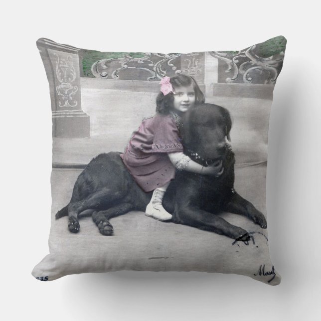 Flickor och hennes Hund Kudde (Framsida)