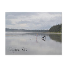 Flickor och Hund vid Beach