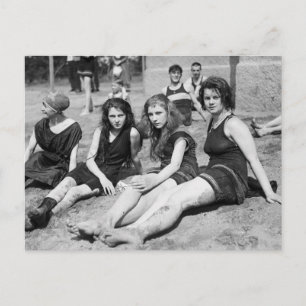 Flickor på stranden, tidigt 1900-talet vykort