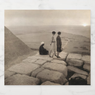 Flickor på toppen av Khufu-pyramiden i Egypten vid