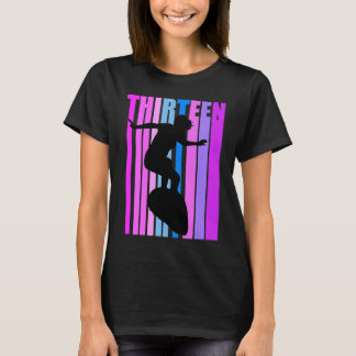 Flickor Rosa Surfing 13:e födelsedagsdagskvinna Su T Shirt