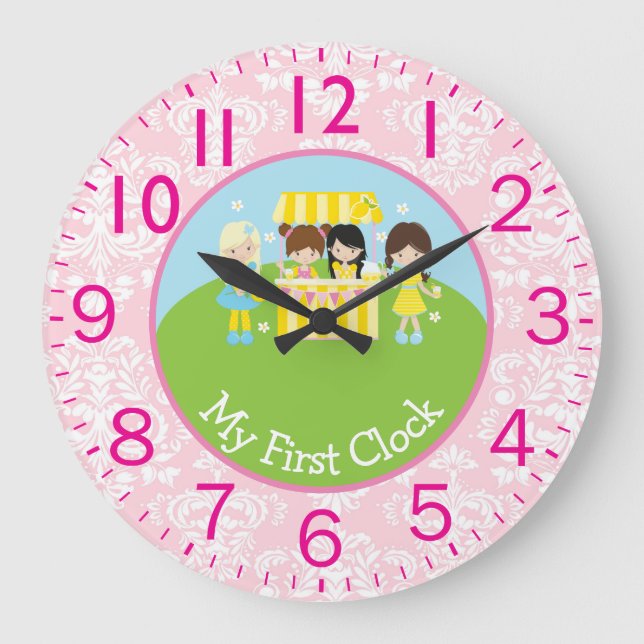 Flickor som serverar omshments min första stor klocka (Framsida)